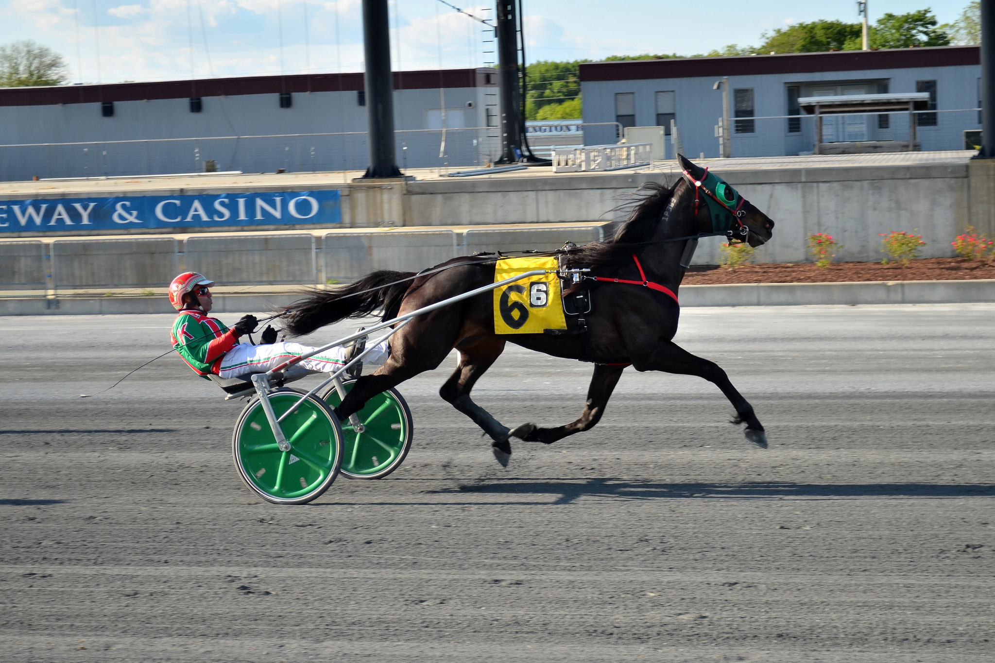 Quiksilvr Bluechip and driver Victor Kirby