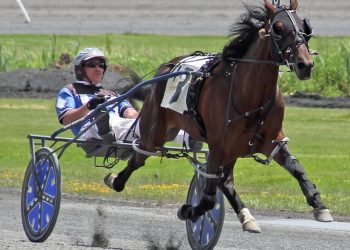 Far Better best in sixth straight