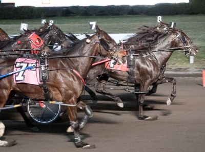 Yacht Seelster (#1) beats a cavalry charge to the wire