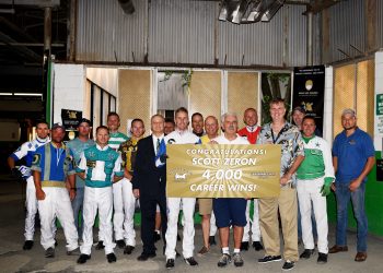 Zeron congratulated on 4,000 wins