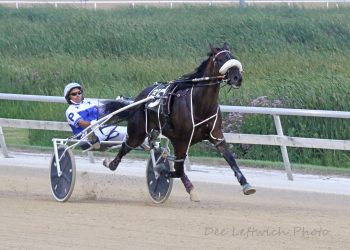 Datsyukian Deke shoots and scores