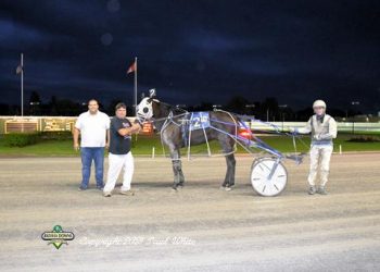 Cummings sweeps both features