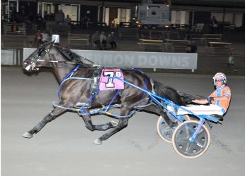 Bullville Jonathan cruises to victory