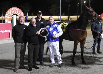 Veterans race puts legends in the limelight