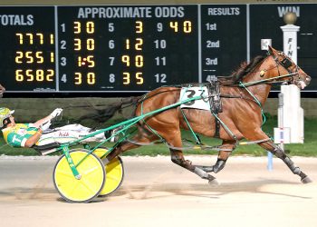 Lyons Sentinel lowers the track record