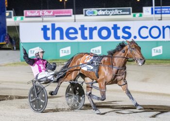 Breathtaking win in Breeders Crown Final by Mach Three filly