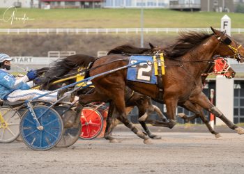 Rose Run Whitney beats the boys in upset