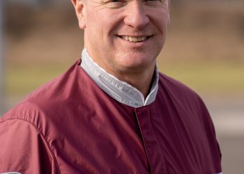 Norm Parker scores 1,000th training win