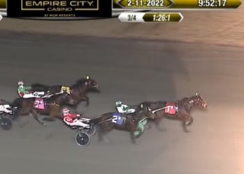 Stormy Kromer grinds out Open score