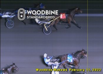 Favorite caught at the wire in Mohawk Preferred