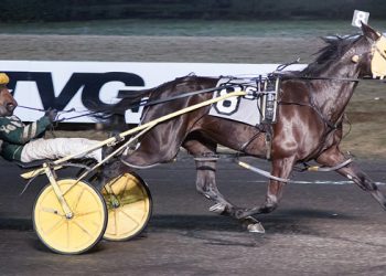 JM Betonsix picks up third straight win