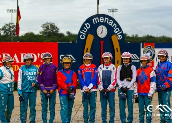 Plenty of teal at Club Menangle