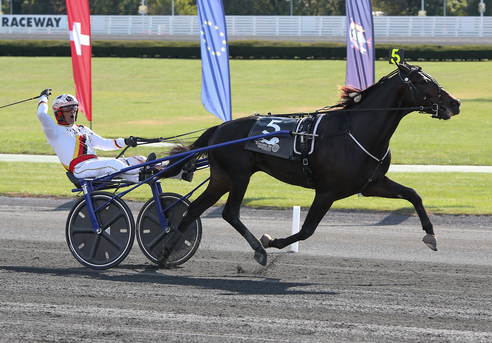 1 million Yonkers International Trot around the corner Harnesslink