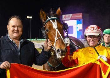 The Queen takes her first interstate crown