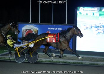 Oney Hall captures sixth in a row