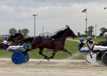 Huntress hits target in three-year-old debut