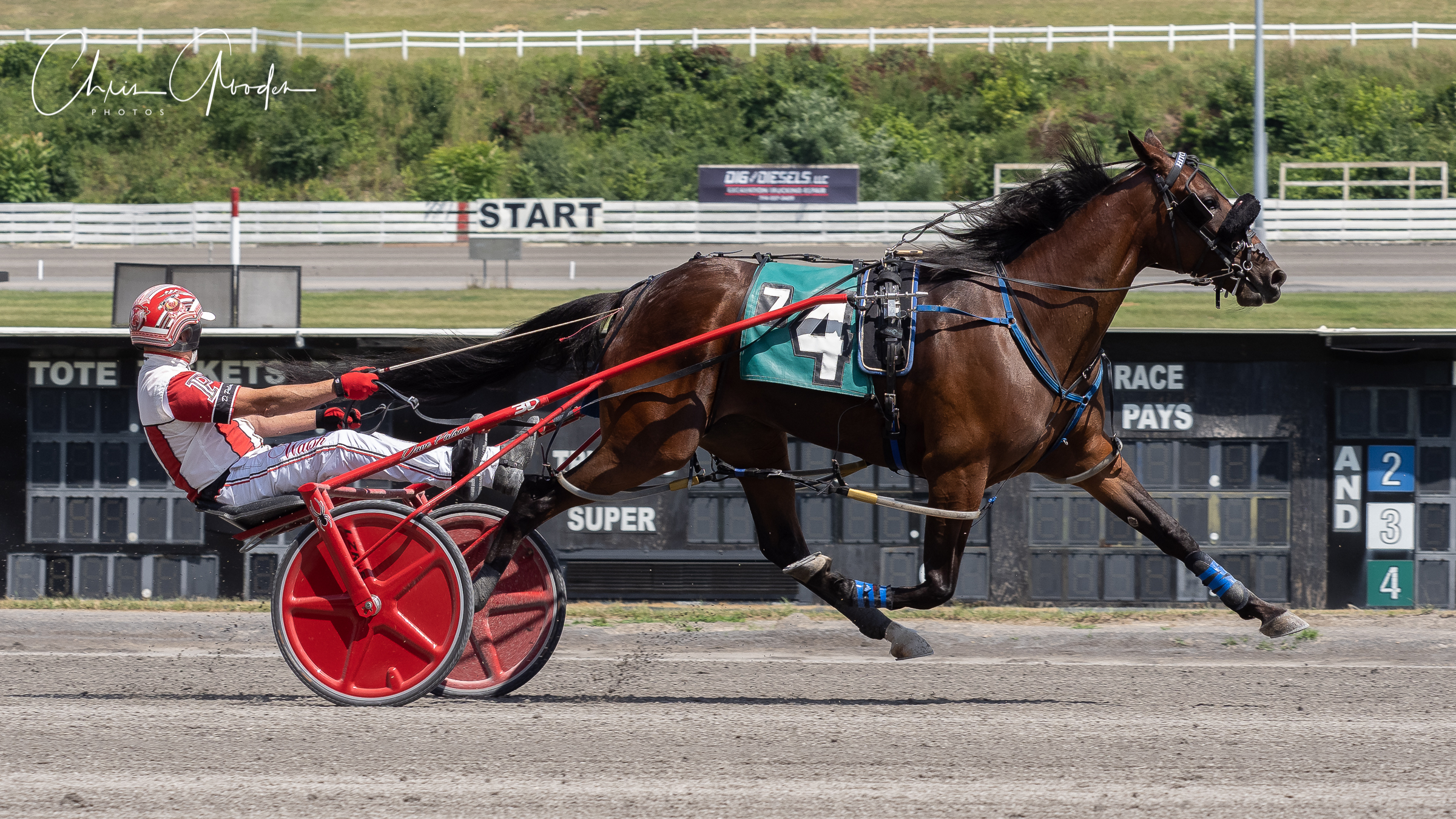 New peak for Unity in third straight 1 {CAPTION}