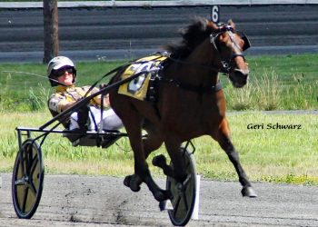 Buter bags both NYSS splits at Monticello