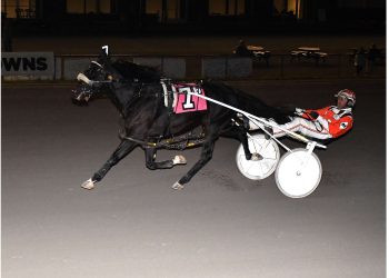 Natameri runs lifetime best in easy feature win