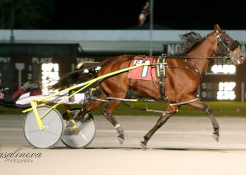 Always B Miki filly upsets in $100,000 Courageous Lady