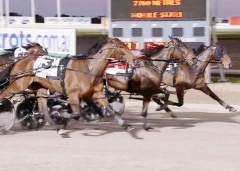Upsets galore in Victoria Oaks heats