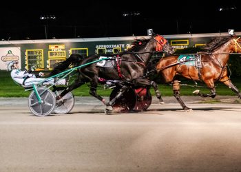 Down-under mares sweep Batavia opens