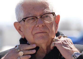 Roger Huston featured speaker at Awards Banquet