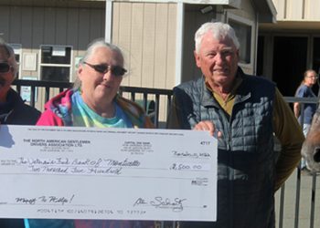 Monticello horsemen donate to Veterans Food Bank
