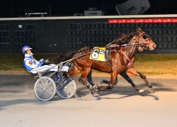 JL Cruze digs down deep in feature