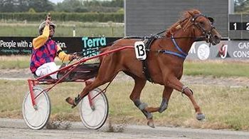 Emotional victory dedicated to young Effie