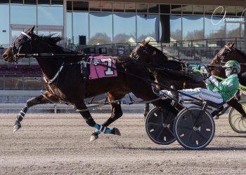 Howard Hughes N scores with strong stretch drive