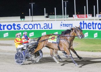 Queen gets up in last stride