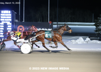 Style For A Mile circles field for first Mohawk Preferred victory