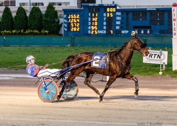 Filly Speaks smokes the field in Jumpstart Final
