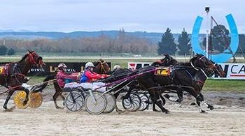 Tears flow as Big Mama Morris wins narrowly