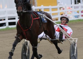 Chris Long makes memorable homecoming at Skowhegan State Fair