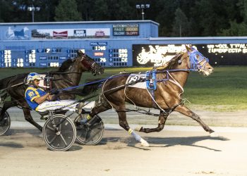 Last Bet wins Northville Downs feature by a length