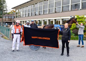 Miss Imprint wins Saratoga Happy Halloween Trot