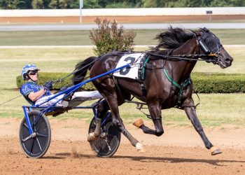 Mommamia Volo swiftest in $234,000 Bluegrass Stakes