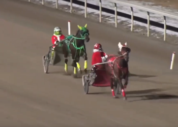Daisy Corvette wows, Santa battles The Grinch at Century Mile