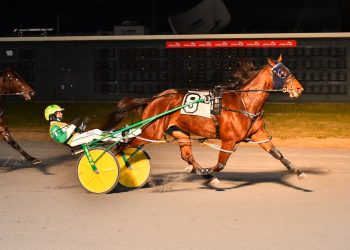 Boudoir Hanover breezes in Mares Open