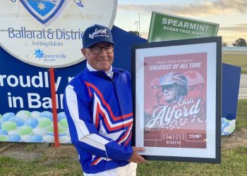 Alford salutes in 8,000th career win