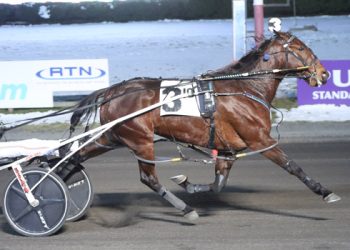 “Queen” returns an upset winner