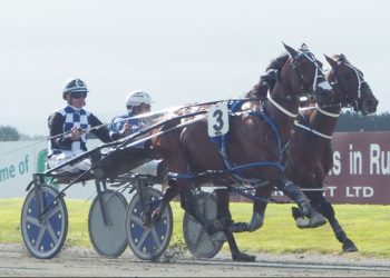 Built For Glory upsets favourite