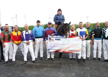 Ontario Standardbred Adoption Society receives donation
