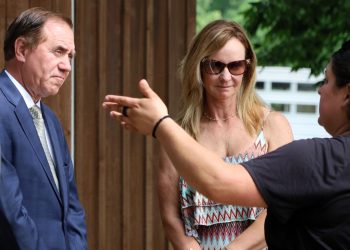 Fair Winds Farm gets visit from NJ Assembly Speaker