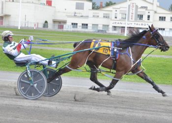 Silver Majesty ends win streak for Justine Ray