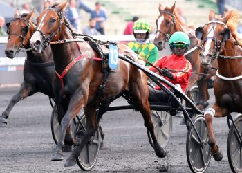 Criterium qualifiers on stage at Vincennes
