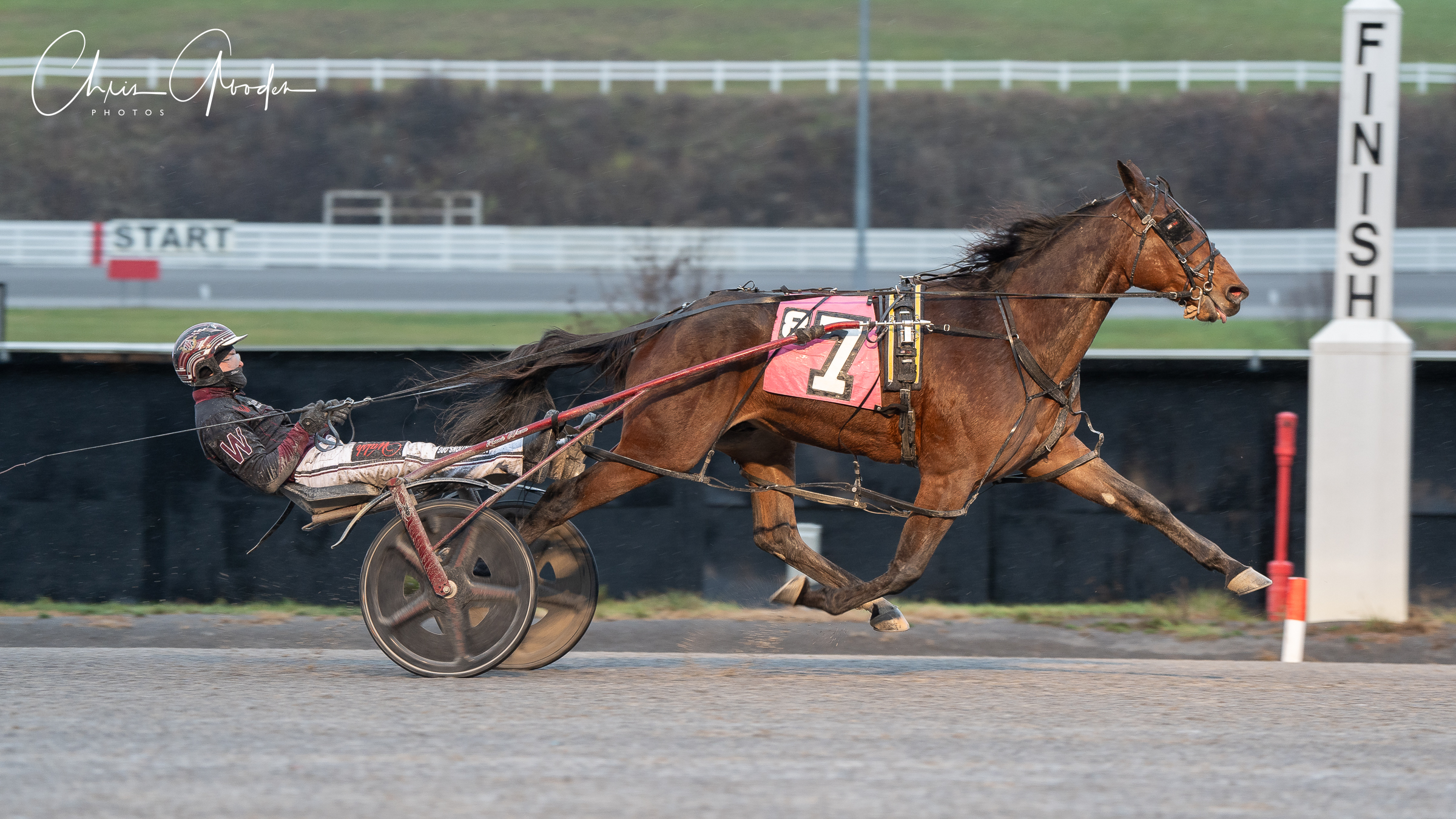 Gung Ho charges four-wide to feature win