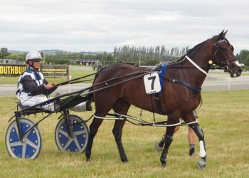 Molly gets fifth win